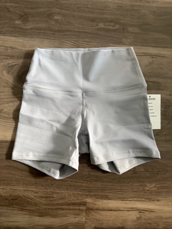 Fleo Pants - Fleo Air Shorts High Rise 4” size S